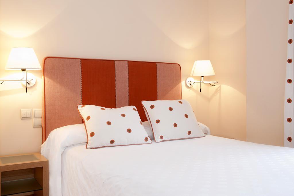 Apartamentos Sabinas Zaragoza Centro Phòng bức ảnh